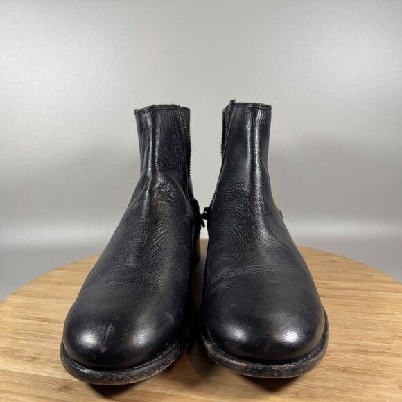 Frye Carly Zip Chelsea Black Leather‎ Ankle Pull On Boots Size 7.5 - Picture 2 of 8